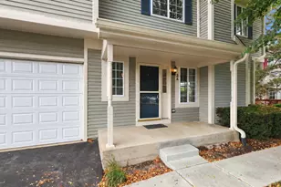 3 Windsor Cir, South Elgin, IL 60177 - Photo 2