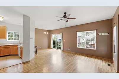 3 Windsor Circle #A, South Elgin, IL 60177 - Photo 4