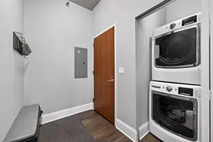235 W Van Buren St, Chicago, IL 60607 - Photo 10