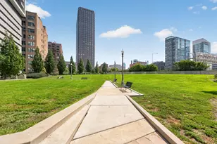 235 W Van Buren St, Chicago, IL 60607 - Photo 34
