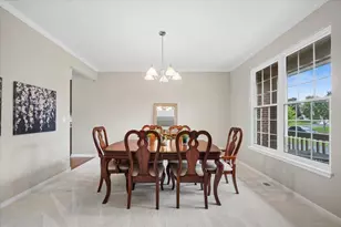 1390 Alexandra Blvd, Crystal Lake, IL 60014 - Photo 4