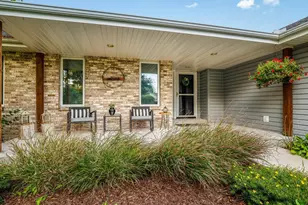 7723 Bridlewood Rd, Caledonia, IL 61011 - Photo 2