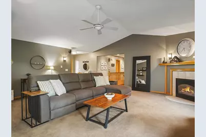 7723 Bridlewood Road, Caledonia, IL 61011 - Photo 6