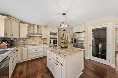 6N066 Chambellan Lane, Wayne, IL 60184 - Photo 6