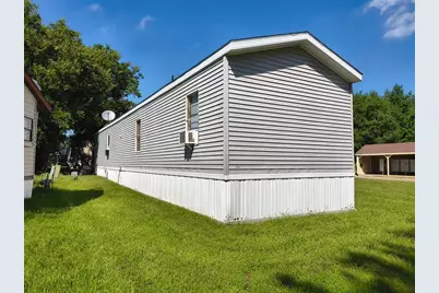 127 Pickwick Drive, Gardner, IL 60424 - Photo 4