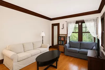 35 W Maple Avenue, Roselle, IL 60172 - Photo 2