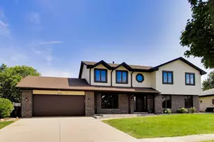 6723 Kingswood Rd, Willowbrook, IL 60527 - Photo 1