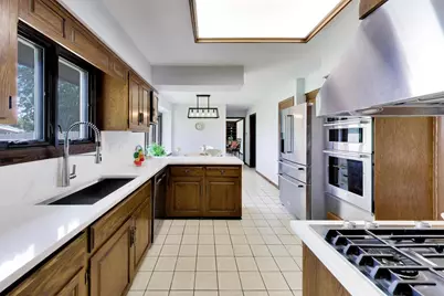 6723 Kingswood Road, Willowbrook, IL 60527 - Photo 10