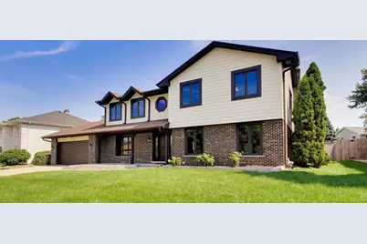 6723 Kingswood Road, Willowbrook, IL 60527 - Photo 2