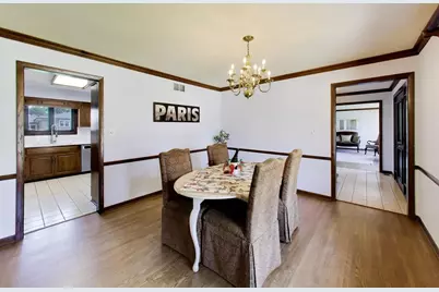 6723 Kingswood Road, Willowbrook, IL 60527 - Photo 8