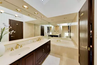 6723 Kingswood Road, Willowbrook, IL 60527 - Photo 22