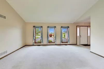 19255 Bernadine Street, Lansing, IL 60438 - Photo 6