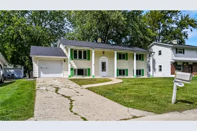 1009 Holiday Drive, Champaign, IL 61821 - Photo 4