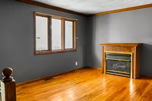 1009 Holiday Dr, Champaign, IL 61821 - Photo 12