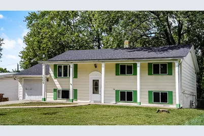 1009 Holiday Drive, Champaign, IL 61821 - Photo 2