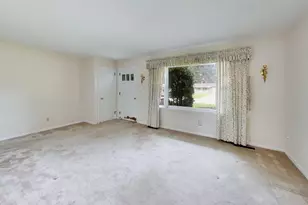 4917 Bonner Dr, McHenry, IL 60050 - Photo 4