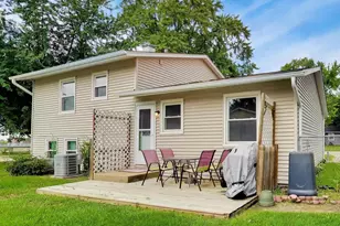 139 W Melody Ln, Woodstock, IL 60098 - Photo 26