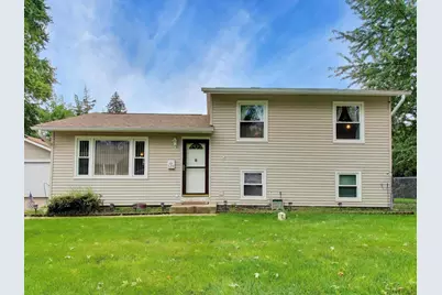 139 W Melody Lane, Woodstock, IL 60098 - Photo 1