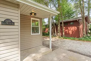 1307 S Western Ave, Champaign, IL 61821 - Photo 2