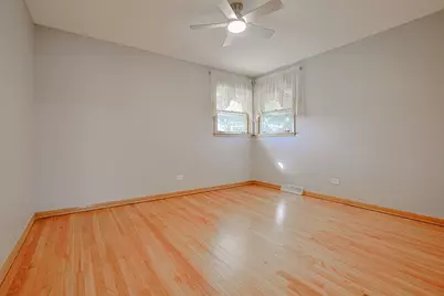 475 Courtesy Lane, Des Plaines, IL 60018 - Photo 14