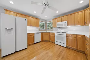 586 S Hawthorne Ave, Elmhurst, IL 60126 - Photo 14