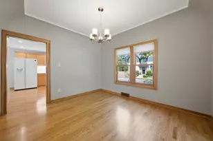 586 S Hawthorne Ave, Elmhurst, IL 60126 - Photo 8