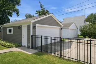 586 S Hawthorne Ave, Elmhurst, IL 60126 - Photo 32