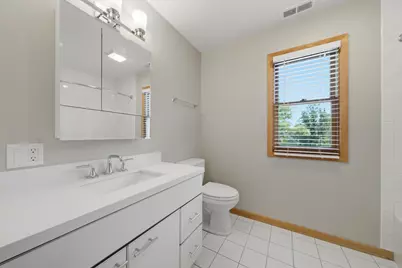 586 S Hawthorne Avenue, Elmhurst, IL 60126 - Photo 26