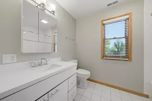 586 S Hawthorne Ave, Elmhurst, IL 60126 - Photo 26