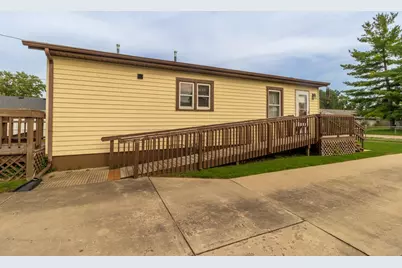 210 E Greenview Avenue, Machesney Park, IL 61115 - Photo 32