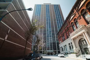 1560 N Sandburg Terrace, Chicago, IL 60610 - Photo 1