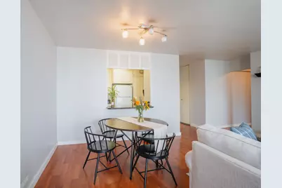 1560 N Sandburg Terrace #1506, Chicago, IL 60610 - Photo 8