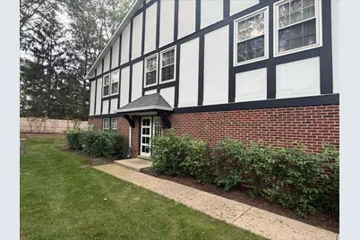 148 W Golf Road #E, Libertyville, IL 60048 - Photo 1