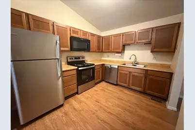 148 W Golf Road #E, Libertyville, IL 60048 - Photo 4