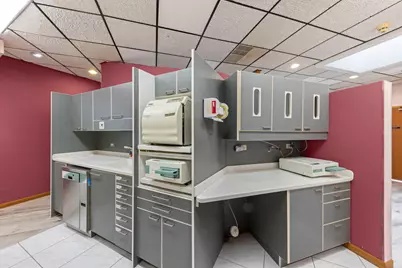 1507 1/2 W Jefferson Street #H, Joliet, IL 60435 - Photo 6