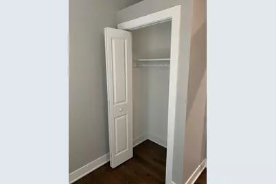 709 W Barry Avenue #E1, Chicago, IL 60657 - Photo 8