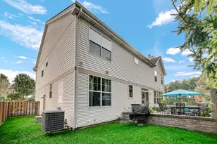 385 Post Oak Cir, West Chicago, IL 60185 - Photo 4