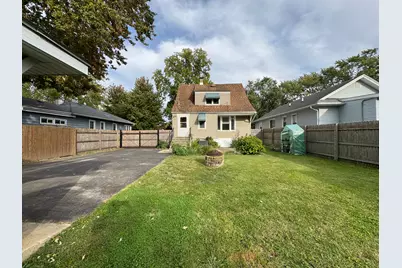 303 Davison Street, Joliet, IL 60433 - Photo 2