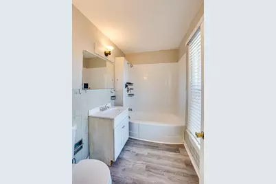 79 S 4th Street #2, Aurora, IL 60505 - Photo 6