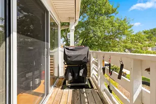 1064 Courtland Dr, Buffalo Grove, IL 60089 - Photo 24