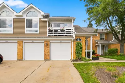 1064 Courtland Drive, Buffalo Grove, IL 60089 - Photo 2
