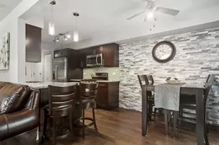 1024 N Knollwood Dr, Palatine, IL 60067 - Photo 8
