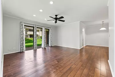 586 Williamsburg Court #A1, Wheeling, IL 60090 - Photo 6