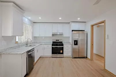 475 Courtesy Lane, Des Plaines, IL 60018 - Photo 10