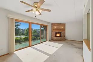 9164 Del Prado Dr, Palos Hills, IL 60465 - Photo 8