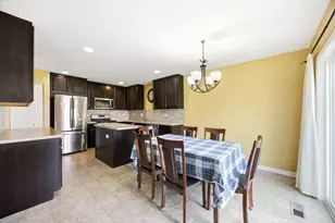 241 Wildmeadow Ln, Woodstock, IL 60098 - Photo 6