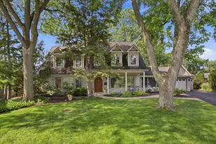 2501 Robincrest Ln, Glenview, IL 60025 - Photo 1