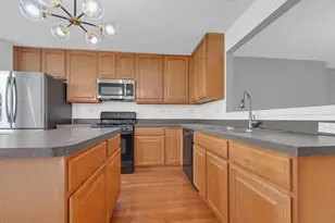 131 Bristol Ln, Wood Dale, IL 60191 - Photo 14