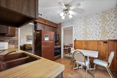 8624 Hamlin Avenue, Skokie, IL 60076 - Photo 6