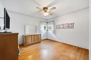 9135 Cherry Ave, Morton Grove, IL 60053 - Photo 12
